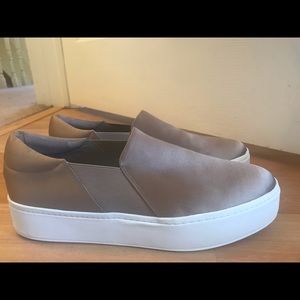 Vince Warren Fawn Satin Slip on -10 Medium